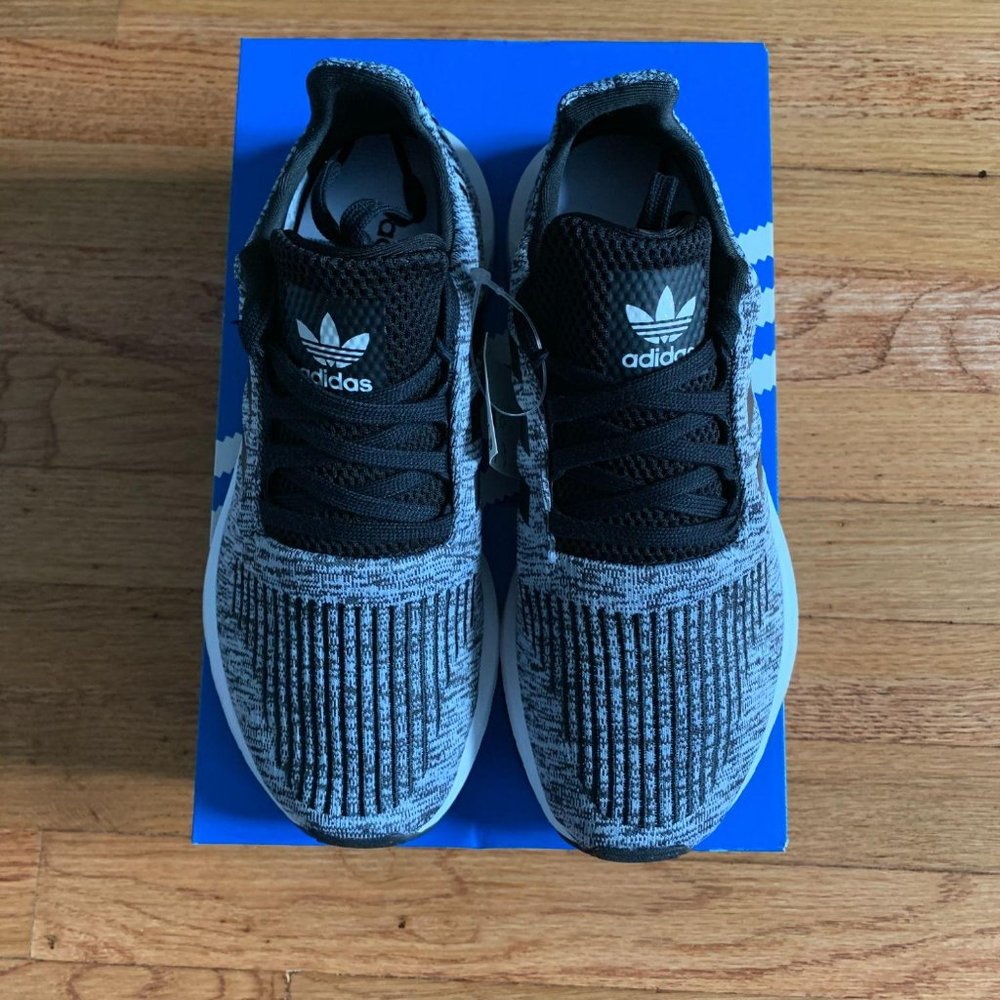 Adidas Swift Run Cloud White / Black Shoes - Picture 5 of 7